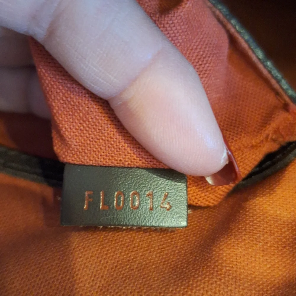 Louis Vuitton Alma - Picture 15 of 16